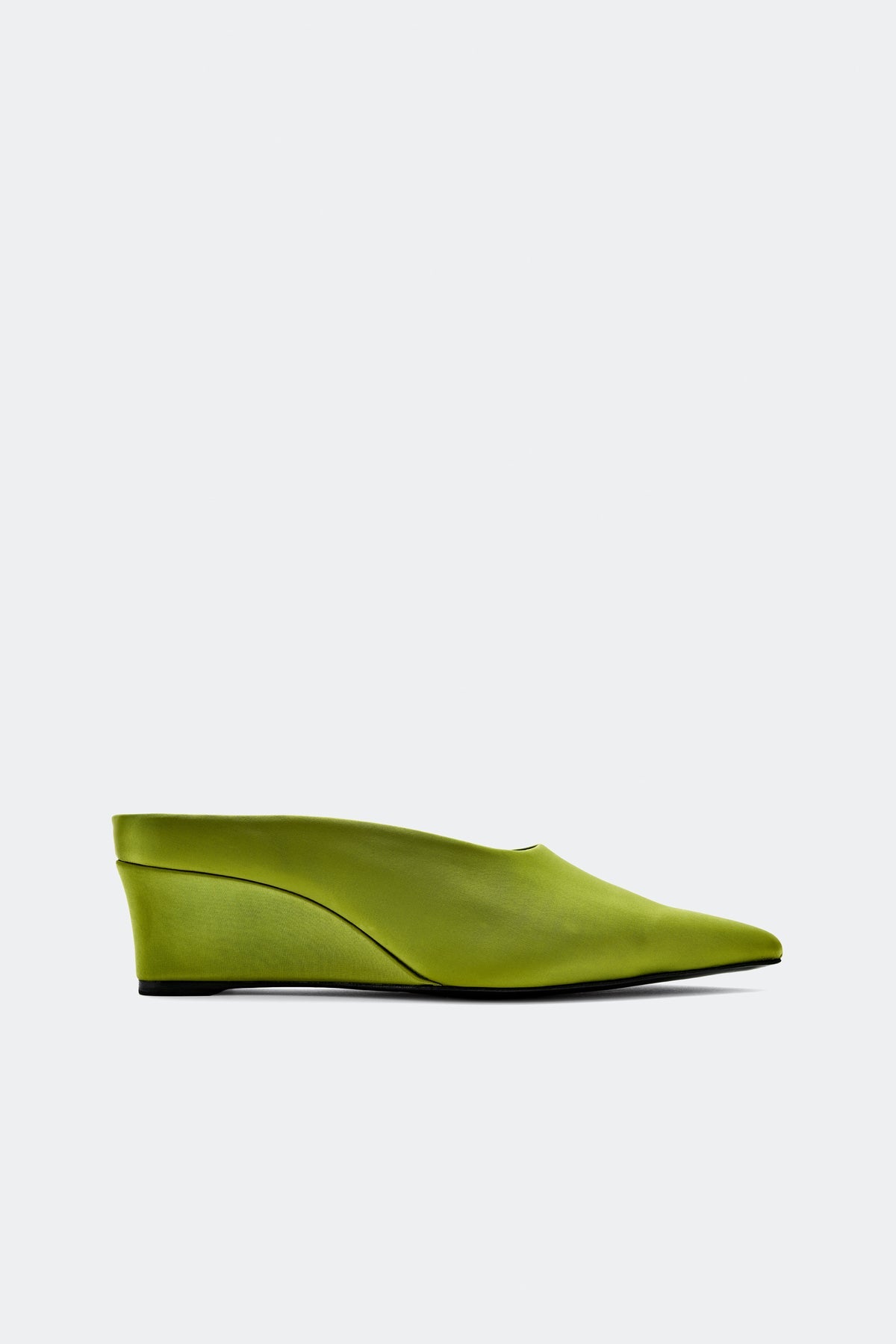 Satin Pointed Gala Wedge | Simon Miller Moss