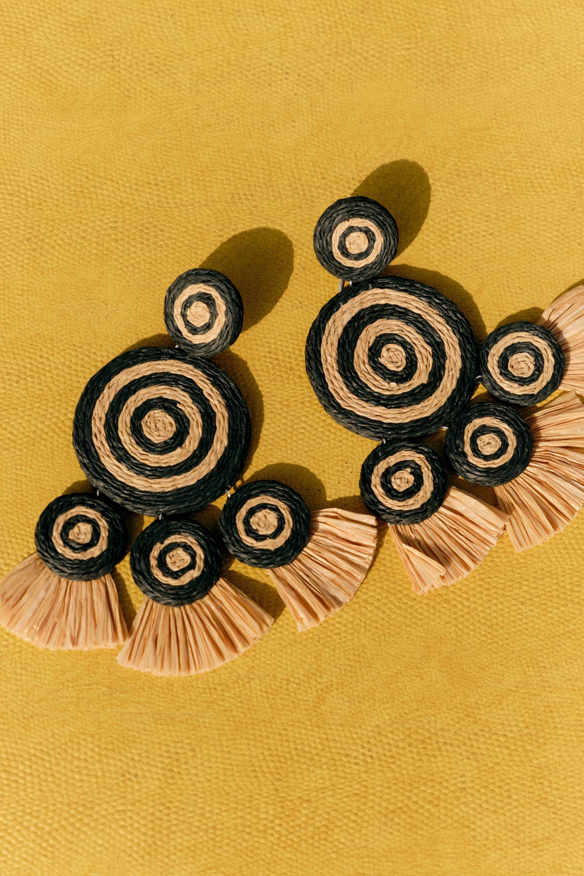 Raffia Fringe Deco Earring | Simon Miller Black/Natural